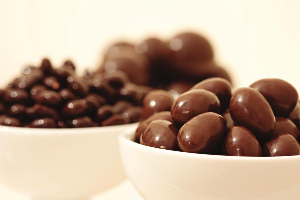 gourmet chocolate nuts Serving Size Servings: Calories: Calories from Fat: Sat. Fat Trans. Total Carb. Sugars Protein Vitamins Peanuts per () 556.82 326.5 36.28g 19.64g.31 19.24mg 544.47mg 49.92g 2.