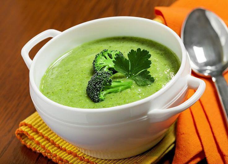 Creamy Avocado-Broccoli Soup [Serves 4]*** 1 small head of broccoli, cut into florets 1 small avocado 1 red bell pepper, small pieces 1 yellow onion, minced 1 celery stalk, minced 2 cups vegetable