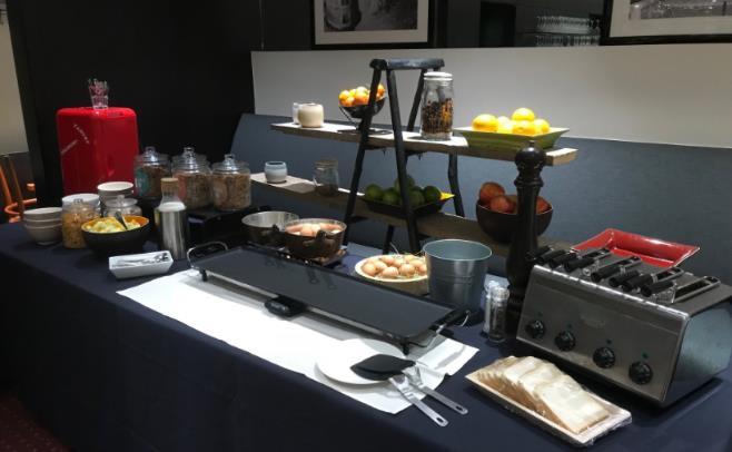 BREAKFAST MEETING We serve breakfast between 7am and 12am in one of our meeting rooms.