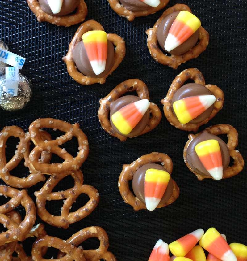Idea #2: Candy Corn Chocolate Pretzel Bites A twist on the super easy-to-make M&M Chocolate Pretzel Bites, these are perfect for a Halloween or Thanksgiving party.
