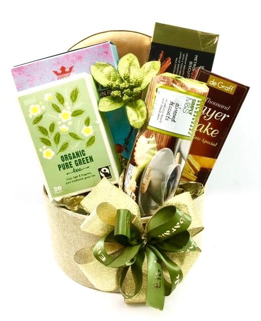 Hyacinth round box (20x20x11 cm) DNRAYA 01 RM100 Delinur s Homemade Cookie (Royale cappuccino) 250g Redondo Luxury Cream Wafers (chocolate mint) 125g