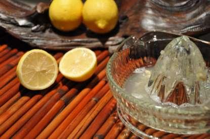 WARM WATER WITH LEMON THE BEST WAY TO BEGIN YOUR DAY! Before anything else, start your day off with some warm lemon water!