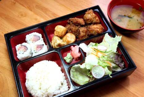 LUNCH MENU MONDAY FRIDAY 11:30AM TO 5:OOPM SATURDAY, SUNDAY AND HOLIDAYS 11:30AM 3:00PM lunch Combo Served with miso soup and house salad Regular Sushi Lunch Combo $12.