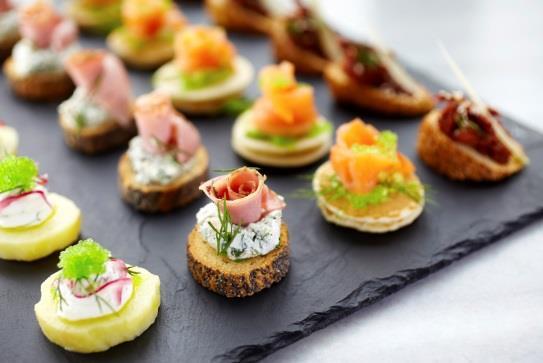 00 per person Premium Canapés Platters are walked around your event Tandoori chicken skewers Spicy lamb fillos Lemon pepper calamari Som tam oysters/ fresh oysters