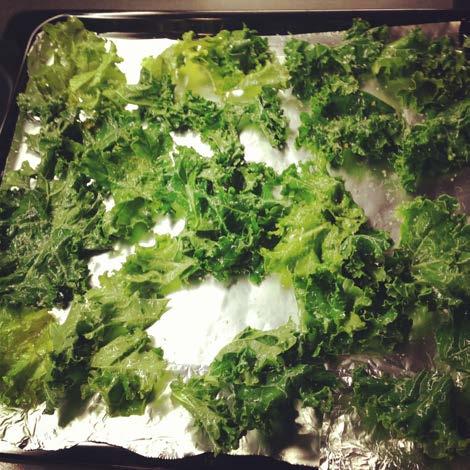 KALE CHIPS (makes 4 servings) 1 head kale extra virgin olive oil sea salt and fresh black pepper 1. Preheat oven to 425F convection or 450F regular bake. 2. Tear kale leaves from stems. Discard stems.