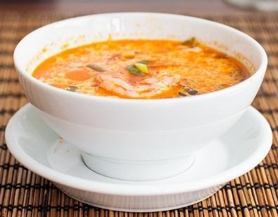 00 Thai tomyum soup with