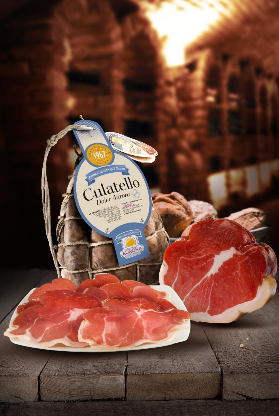Culatello Appearance Characteristic shape of pear with light layer of fat in the convex part.