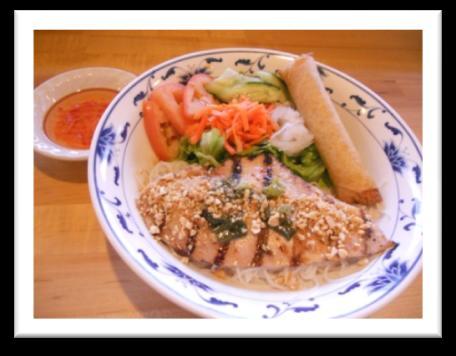 79 Cơm (Rice) (Steamed Rice served with a veggie egg roll, cucumbers, lettuce, pickled carrot and daikon) Grilled Steak.