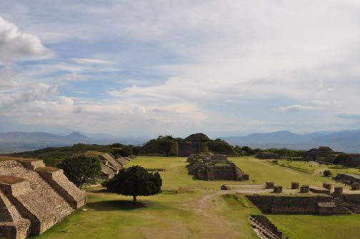 Itinerary Day of the Dead 2018 Friday, October 26th Monte Albán We will pict you up at Oaxaca s International Airport; from there we will take you to the