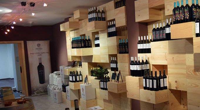 SHOP La Viña del Abuelo Winery Location: c/ Comedias, 3 49800 Toro (Zamora) In our store, you can find our full range of Toro wines, from the simplest and most natural to