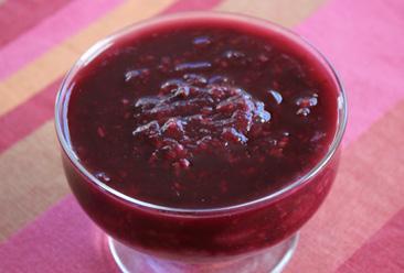 Mixed Berry Compote Makes 6 to 8 servings May be combined with Blue Corn Mush Pudding to make a Native American Parfait.