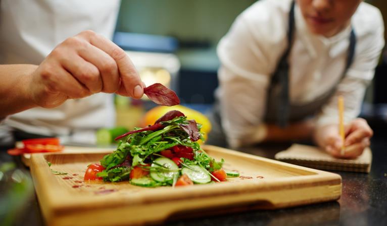 At a top-class cooking school prepare a four-course meal (starter, first course, entree and dessert) under the expert guidance of a multilingual chef.