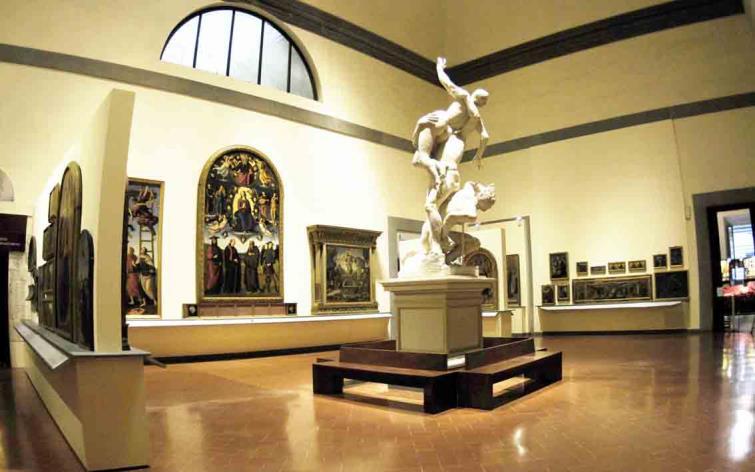 HALF DAY ACCADEMIA GALLERY TOUR MORNING (1h 15m) You ll walk to the Accademia Gallery passing through the Duomo with our guide that will introduce you the city and the main sights.