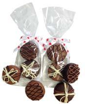 12 4.25 oz 814328024347 1019777 Valentine Chocolate Crisp Hearts Box CS