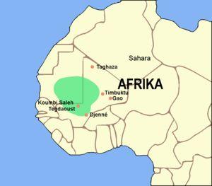 Ghana Empire The empire owed much of its prosperity to trans-saharan trade and a strategic location near the gold and salt mines.