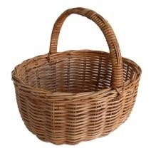 WICKER PICNIC Up to 10 people per hamper Menu suggestions: 1 x SELECTION OF COLD MEATS TO INCLUDE SLOW ROASTED GAMMON HAM, PARMA HAM SALAMI AND CHORIZO 1 x TUB OF CORONATION CHICKEN in spiced