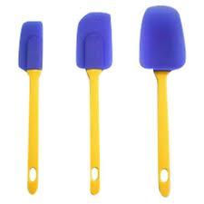 Rubber Spatula/Scrapper Used to remove material from mixing bowls and pans.