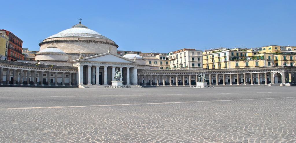 NAPLES Daylight Tour (3 h) REGULAR GROUP TOUR The guests will be taken (with the guests that choose Pompeii & Napoli excursion) to Naples, where