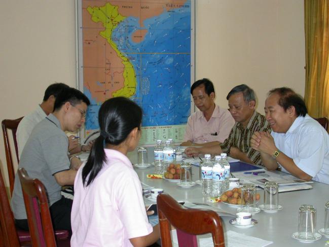 Nguyen Long welcome SEAFDEC team to conduct and briefed for overview information of Surimi industry in Vietnam. Currently, there are 11 company produce surimi. Maybe only 7-8 company is in active.