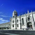 Highlights: Jeronimos' Monastery, Belém Tower, Monument to the Discoveries, Coach Museum, Alfama & Rossio (walking tour) Inclusions: Pick Up In Estoril, d Tour, Monument entrance included (Coach