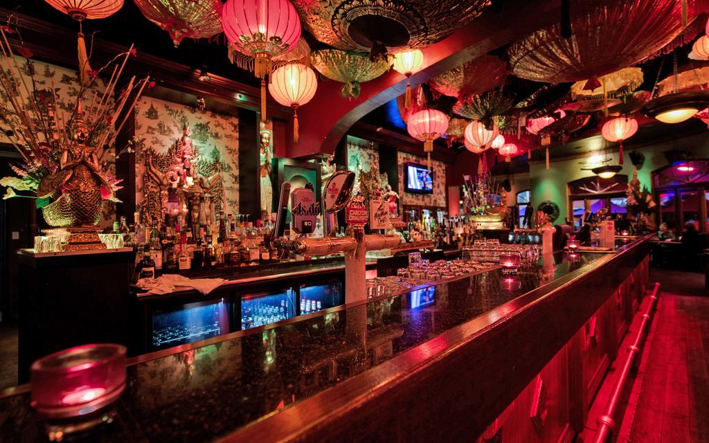 FUNCTION AREAS MAIN BAR MAIN BAR Filled with authentic Asian