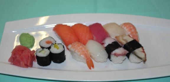 Sushi - veľká sada 11 kúskov + 3 Maki J14.