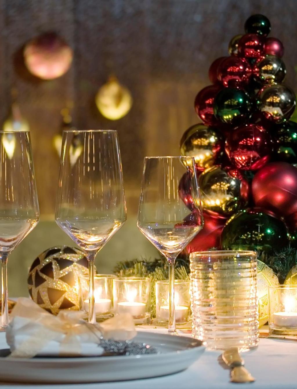 CHRISTMAS EVE DEGUSTAZIONE AT IL RISTORANTE - NIKO ROMITO 24 December 2017 A decadent explosion of Italian flavours awaits you with this special set menu tailor-made by the Three-Michelin Starred