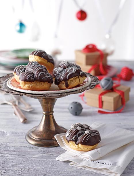 Kahlúa custard profiterole Made for celebrations, these divine tasting profiteroles with kahlúa custard filling will get everyone in the Christmas spirit!