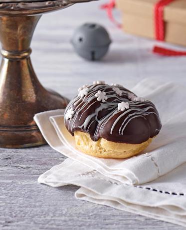 Method Profiterole 1. Preheat oven to 220 C (fan forced 200 C) 420 F/ 390 C. Lightly grease and line 2 baking trays with parchment paper. 2. Combine water and Copha in a medium-sized saucepan; bring to the boil.