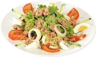 Salate Salads Toplo-hladna salata s lignjama Lignje, svježa paprika, tikvice, gljive, zelena