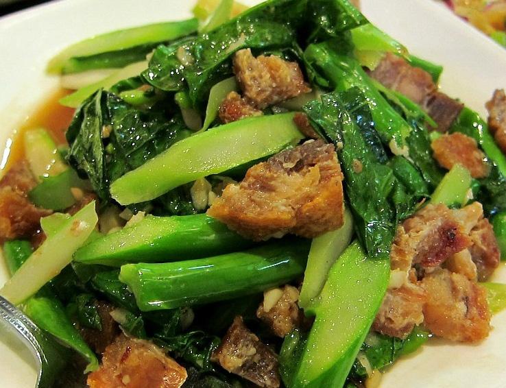 50 V Thai style Ka Prow (spicy basil stir-fry) with your choice of ground chicken or pork, sauteed in a spicy basil leaf sauce with bamboo shoots Barbecued Pork (Moo Yung) - $9.