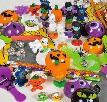 Non-Food Treats: glow stick, bracelets, necklaces pencils, pens, crayons, markers bubbles halloween erasers and pencil toppers mini