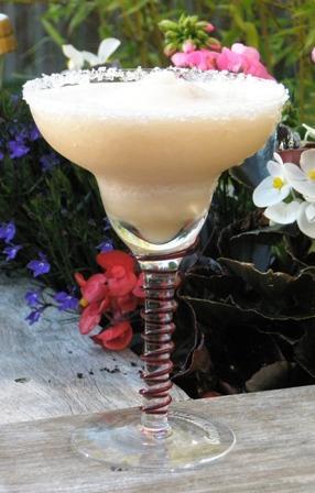 Banana Peach Margarita Banana Peach Margarita Ingredients: 1 ½ ounces of Silver Tequila (Margaritaville or your favorite) 1 ounces of Triple Sec 1 ½ ounces of La Fiesta Banana Margarita Mix or 1/3 of