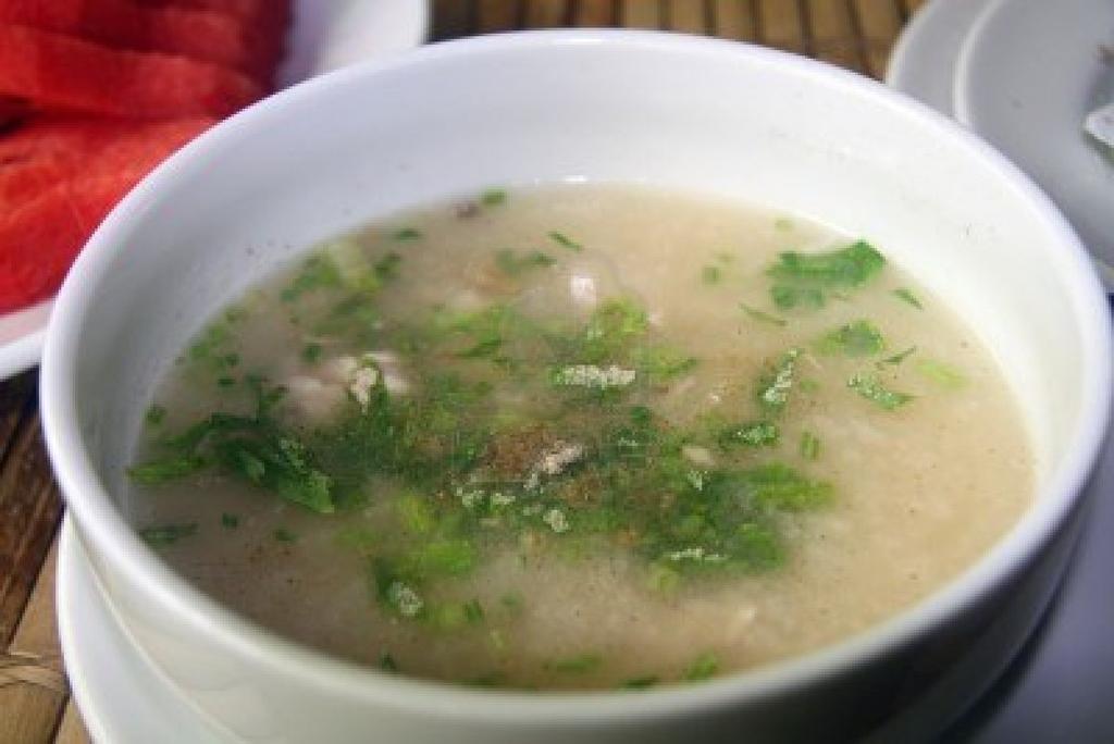 Soups Kow Tom Soup Thai Rice Soup with your choice of meat or shrimp or tofu $7.