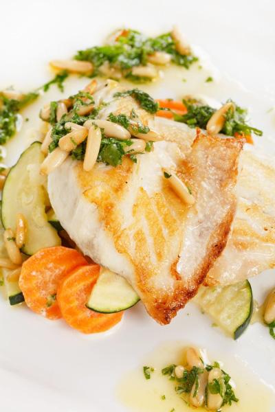 Fish on Friday 1.5kg White Fish Fillets 2 Lemons, juice only 65g Pine Nuts 28g Coriander, chopped 2 tbsp Olive Oil ½ tsp English Mustard 1. Mix lemon juice with mustard. 2. Place fillets in a dish.