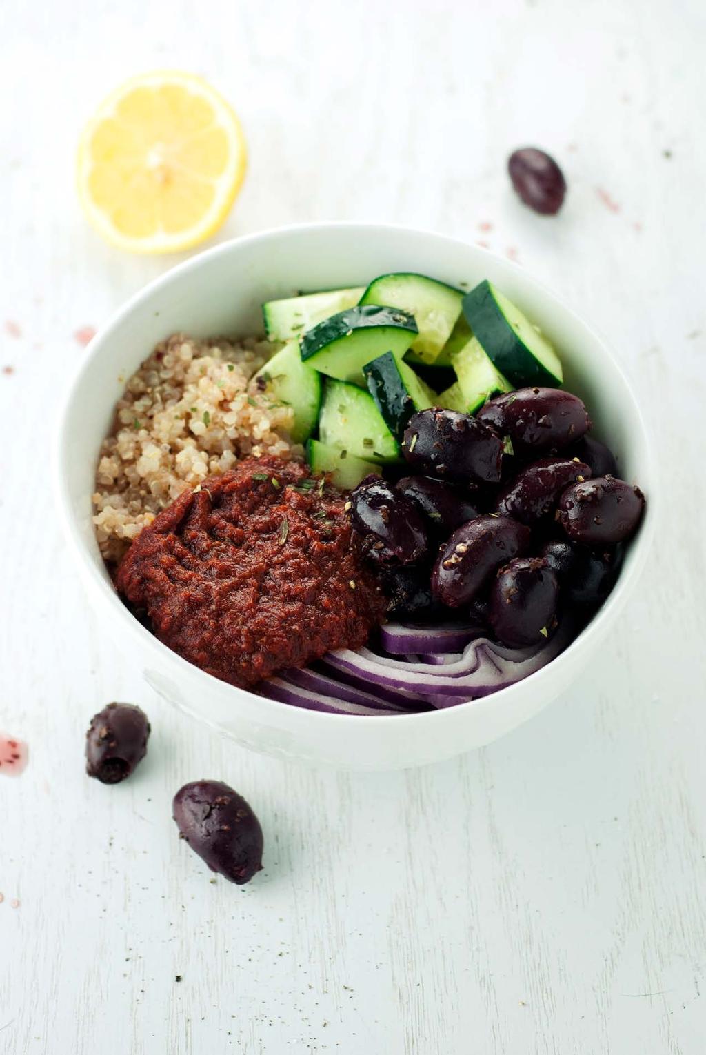 20. Quinoa Lunch Bowl This super simple lunch bowl is filled with hearty flavors while providing a filling meal in just a few minutes time!