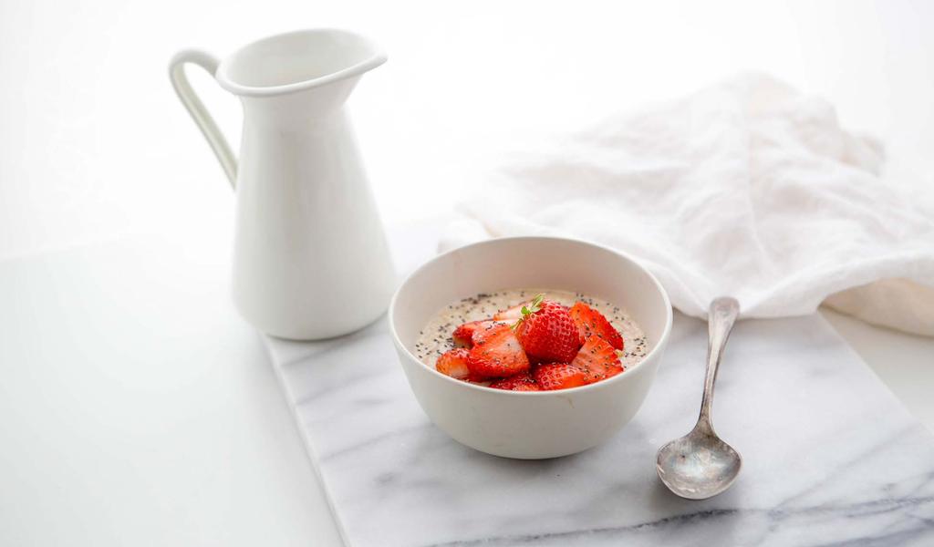 18. Strawberry Shortcake Paleo Breakfast Porridge Serve up a summertime favorite for breakfast! Sweet strawberries top a porridge made of almond meal.