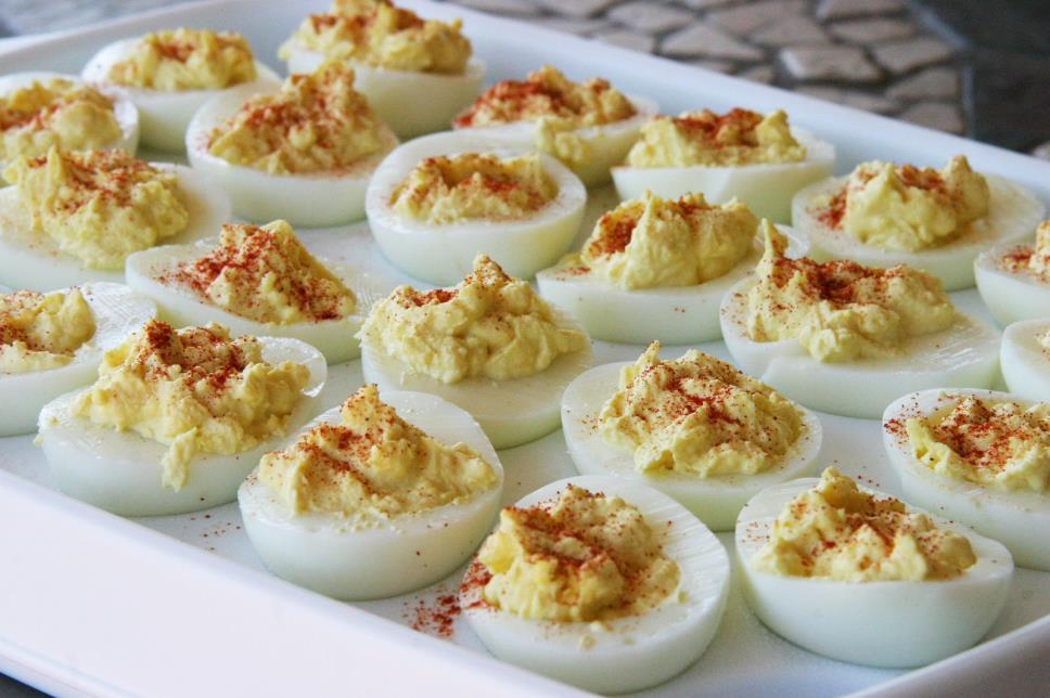 6 eggs 250g cooked bacon 50g cheese 3tbsp mayonnaise salt pepper Devilled Eggs. Peel six hard boiled eggs, cut them horizontally in half and remove the yolk. Cut bacon in small pieces.