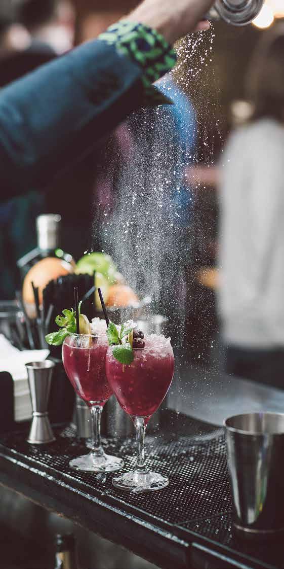 EXTERNAL EVENTS As well as the option of hosting an event in one of our venues, our versatile portable bar solutions are the perfect way to enjoy the 10 Dollar Shake experience at your chosen venue.