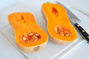 Roast Butternut with Mint and Coriander (Tristen Govender ) Preparation time: 50 minutes Ingredients: Butternut Margarine or butter Topping: Cumin Mint Coriander Flaked almonds, toasted Method: Place