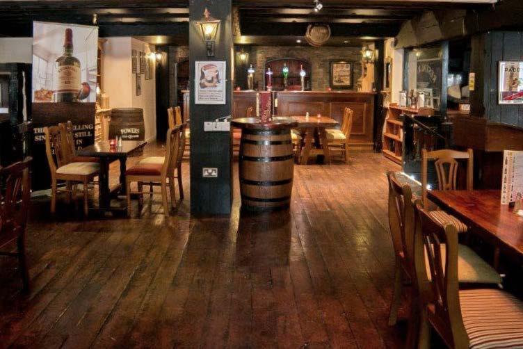 Jarvey s Rest is a landmark pub located beside Muckross Park Hotel & Spa.