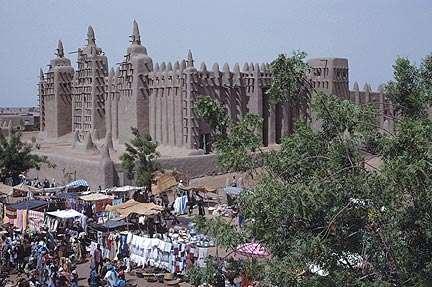 This city was located in the southern Sahel or transition zone (between desert and savanna) along the northern portion of the Niger River. Timbuktu was the most important city in all of West Africa.