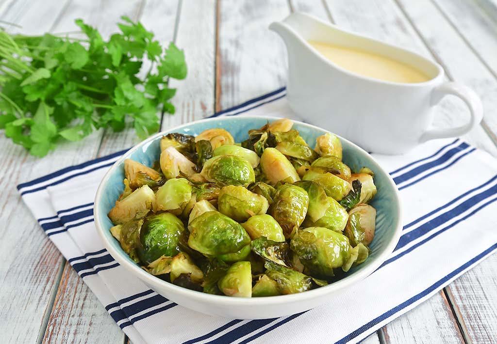 BUTTERED BRUSSELS SPROUTS SIDE NUTRITION FACTS (per serving) TOTAL CARBS: 11.6 g CALORIES: 179 kcal FIBER: 4.