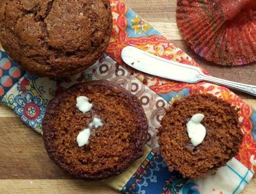 BUTTERMILK GINGERBREAD MUFFINS BUTTERMILK GINGERBREAD MUFFINS 10-12 MUFFINS Preheat oven to 375 F. Prepare muffin pan. In a large bowl, whisk flours with sugar, baking soda, spices and salt.