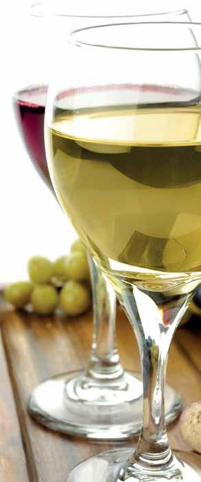 ALKOHOLICKÉ NÁPOJE ALCOHOLIC BEVERAGES / ALKOHOLISCHE GETRÄNKE VÍNA WINES / WEINE 0,10 l Pohár vína (podľa ponuky) Wines by the glass (as per offer) / Wein - glasweise (nach Angebot) 1,00 0,25 l