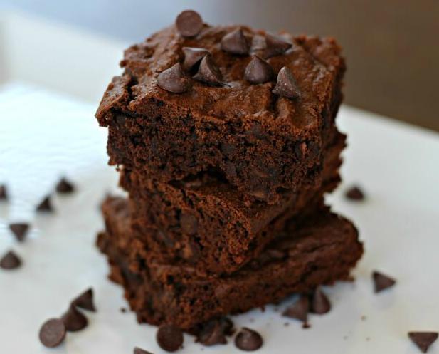 Double Chocolate Brownies 1 Cup Coconut Flour 1/2 Teaspoon Baking Soda 1/2 Teaspoon Salt 2/3 Cup Coconut Oil 2-12 oz Bags of Soy Free Chocolate Chips, Divided 3/4 Cup Pure Maple Syrup 2 Teaspoons