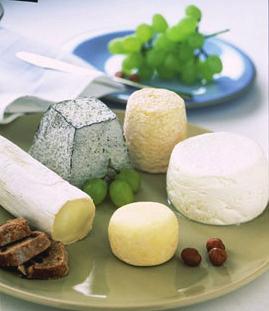 If you want to make a hit with a board made entirely of French goat cheeses, be sure to arrange the