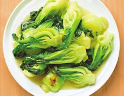 BABY BOK CHOY WITH GARLIC SAUCE Yield: 4 Servings (½ cup per serving) TOTAL TIME: 10 minutes 1 Tbsp. vegetable oil 1 lb. baby bok choy, heads halved lengthwise ½ cup water 1 bottle (8 oz.