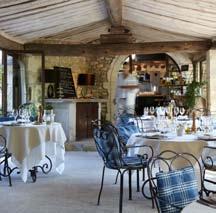 Wow your guests: organise a dinner in the vineyard, a