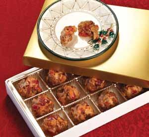 DeLuxe Petites & Mini Pecan Cakes Our DeLuxe Fruitcake Petites are for those who like just a bite.